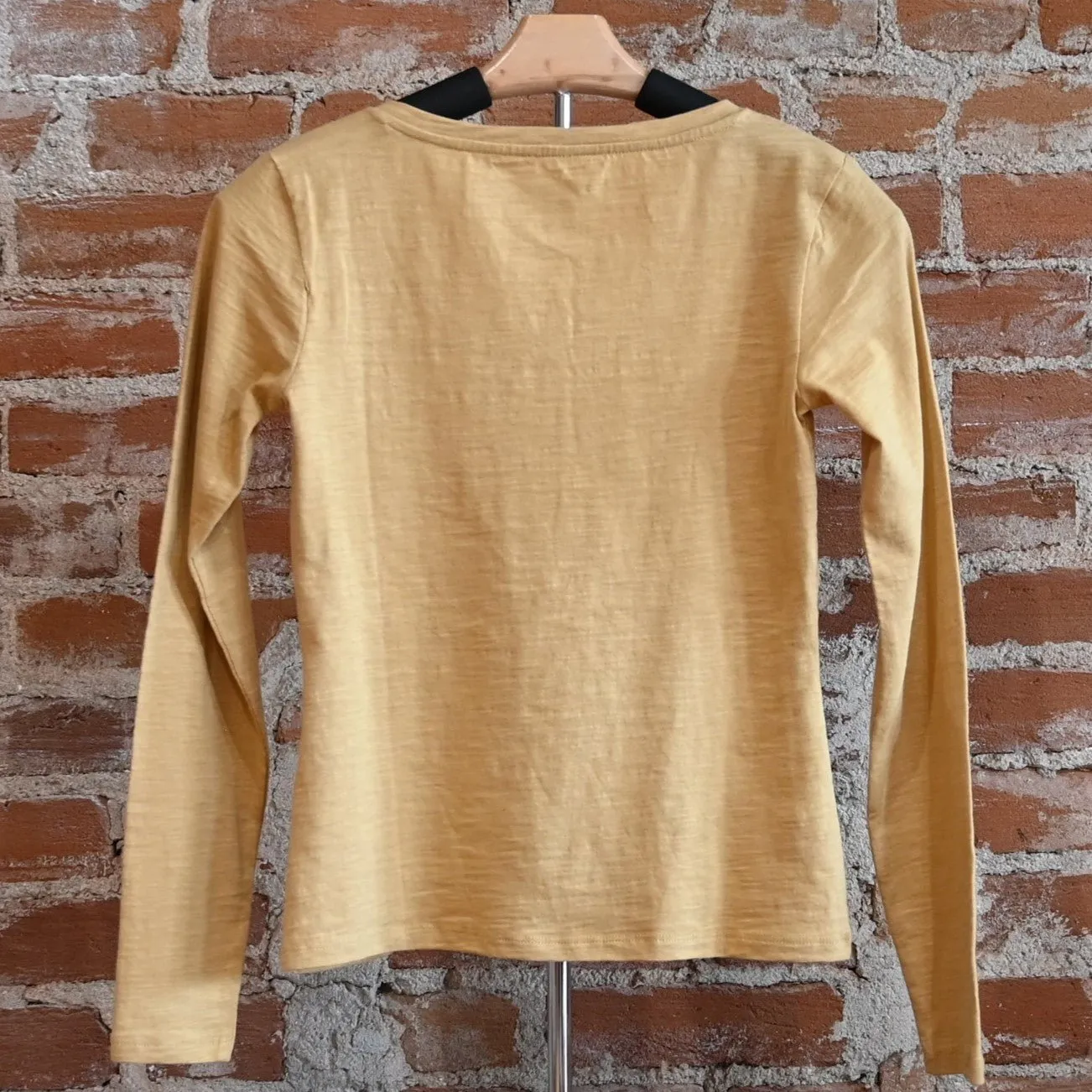 Pendleton Henley Tee Long Sleeve in Pale Gold